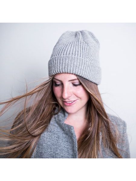 Teplá šedá čepice