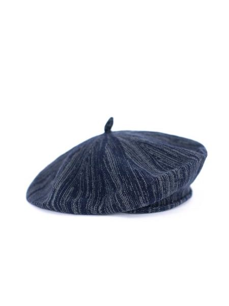 Baret pletený s proužky