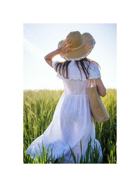 Klobouk se zdobeným lemem