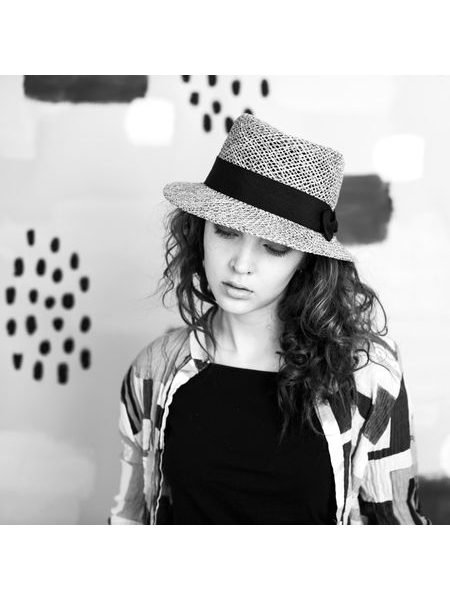 Ažurový klobouk se stuhou