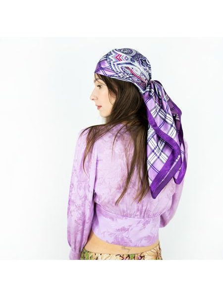 Klasický šátek s elegantními motivy - oranžový