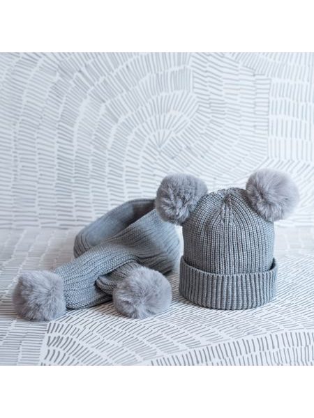 Dětská čepice a šála s bambulemi tmavě zelená