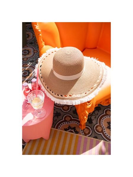 Vzdušný lehký klobouk se stuhou