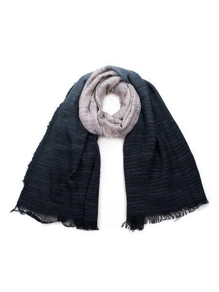 Teplý šál stínovaný - tmavě šedý