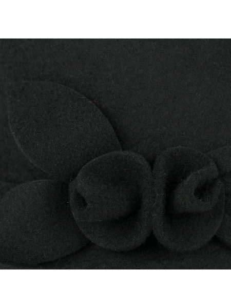 Černý dámský klobouk