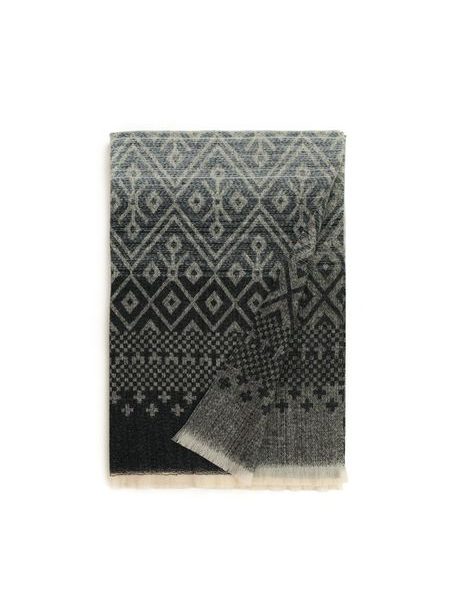 Elegantní šála s geometrickými tvary bíločerná