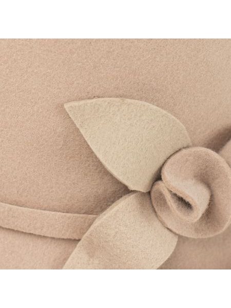 Černý dámský klobouk