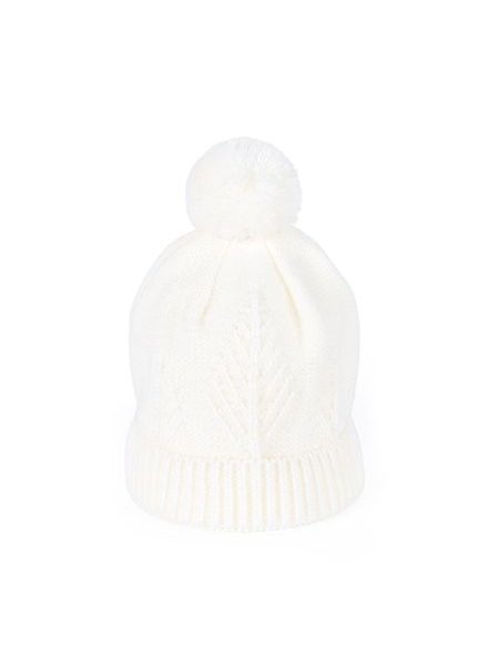 Čepice se pletenými stromy šedomodrá