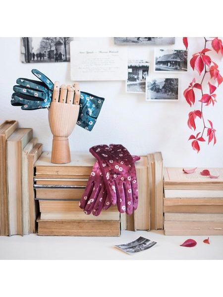 Rukavice s květinami modré