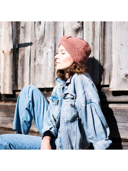 Podzimní pletená čelenka světle šedá