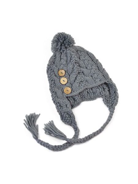 Čepice s copánky šedá