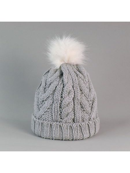 Šedá čepice s bambulí