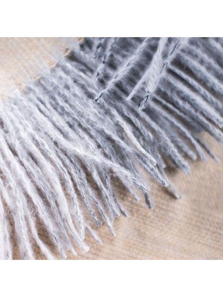 Nadýchaná měkká šála s třásněmi