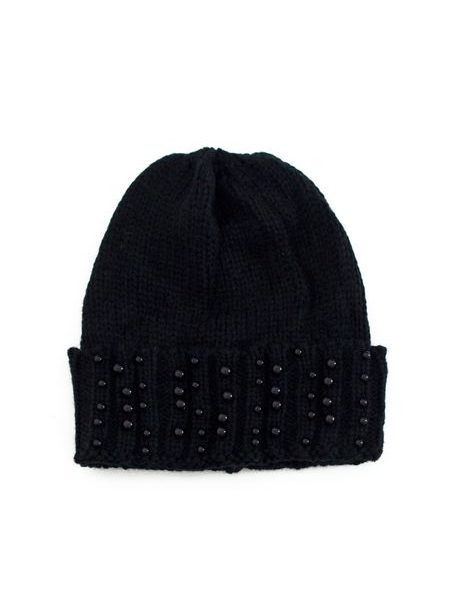 Čepice s perličkovým zdobením