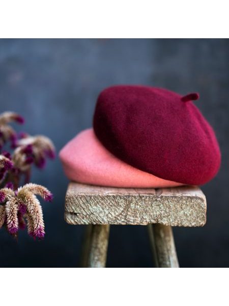 Klasický francouzský baret s anténkou, fialovo-růžový