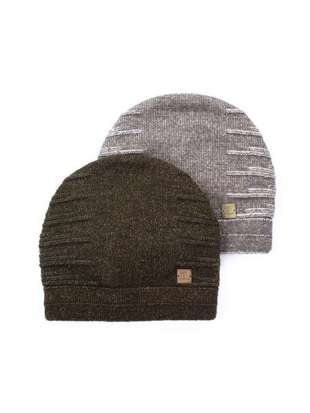 Čepice s rafinovaným zdobením fialová