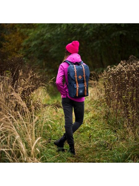 Originální žlutá čepice se zahnutím na zimu