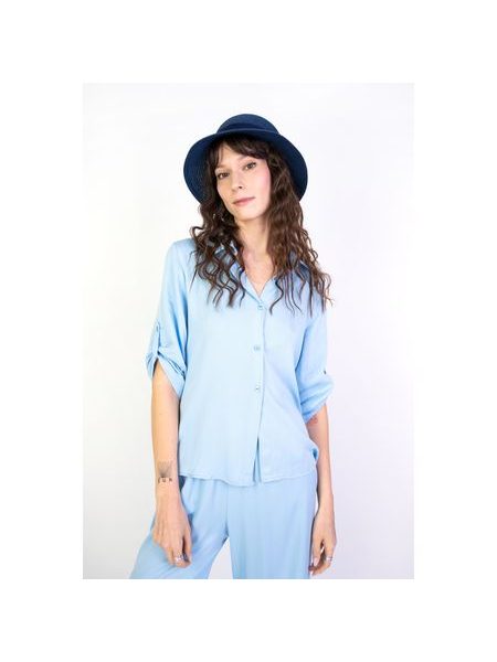 Klobouk se zdobeným lemem