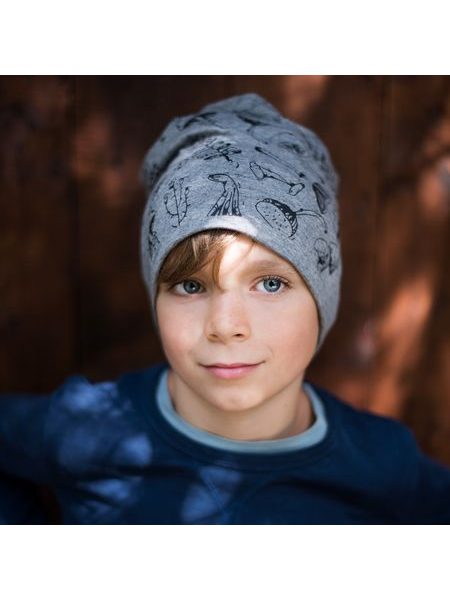 Dětská čepice s houbami šedá
