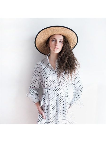 Lemovaný klobouk s mašlí