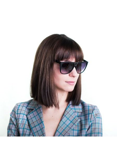 Sluneční brýle s jednoduchým zdobením