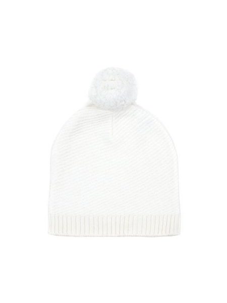 Béžová čepice s bambulí