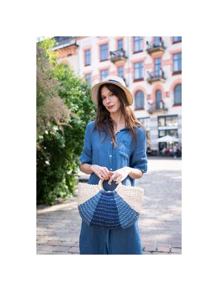 Klobouk se zdobeným lemem