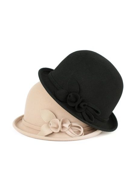 Černý dámský klobouk