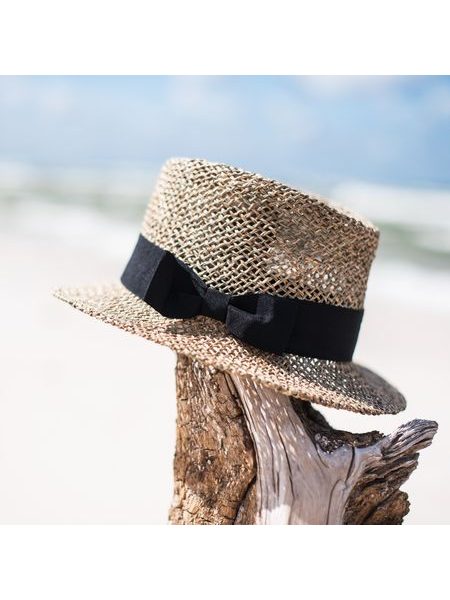 Ažurový klobouk se stuhou