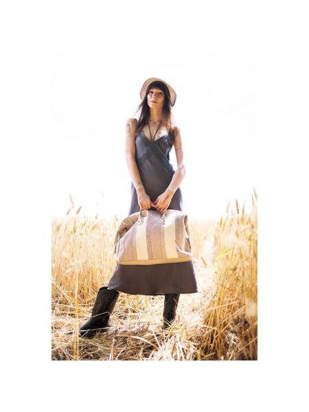 Lehký klobouk s růžemi