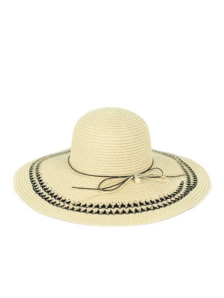 Klobouk s tenkou mašlí