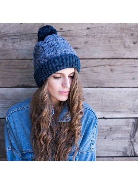 Zimní čepice s bambulí modrá