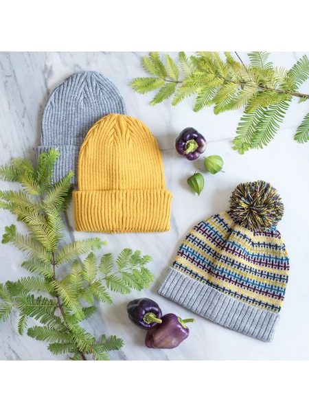 Šedá vzorovaná čepice