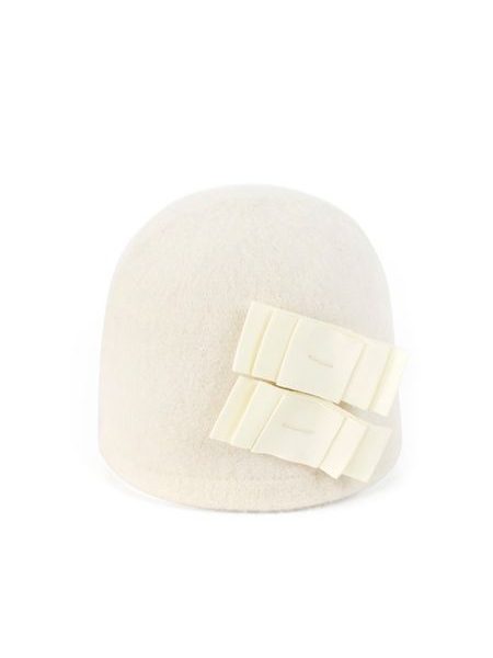 Elegantní klobouk s dvěma mašličkami bílý