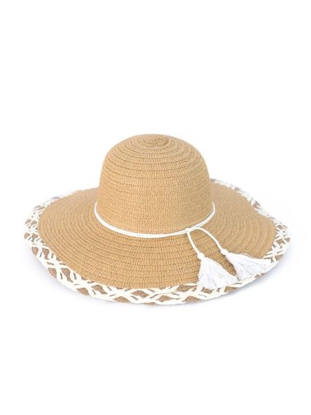 Klobouk se zdobeným lemem