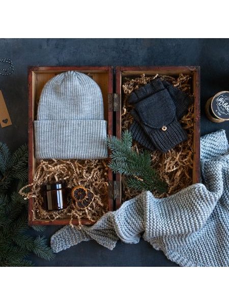 Dlouhá čepice na přechodná období růžová