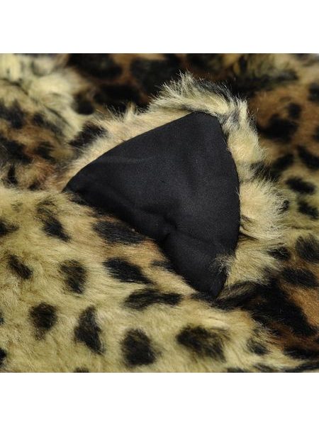 Čepice s leopardím vzorem