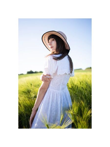 Klobouk se zdobeným lemem