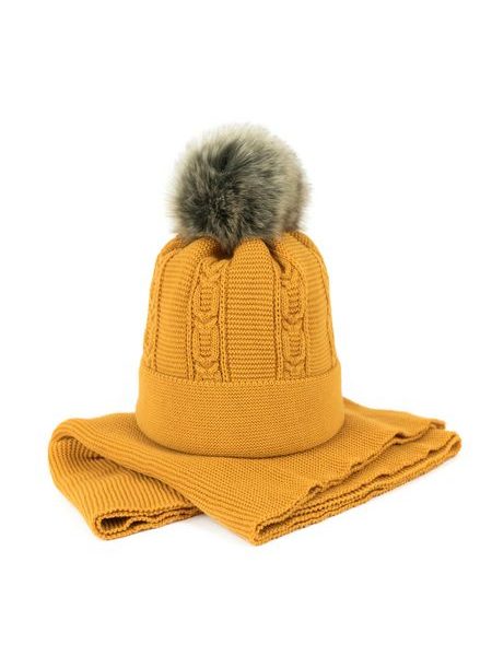 Luxusní Zimní Čepice s Bambulí