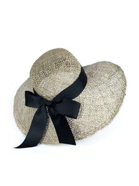 Lehký klobouk se širokým lemem