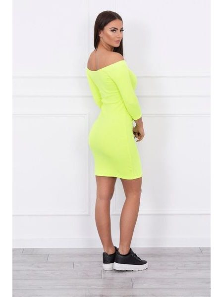 Šaty s odhalenými rameny, neonově žlutá