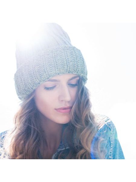 Zimní hrubá čepice jahodová