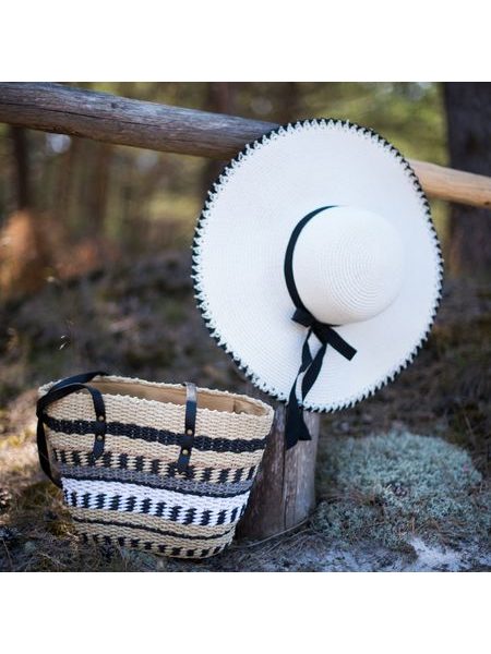 Klobouk se širokým lemem