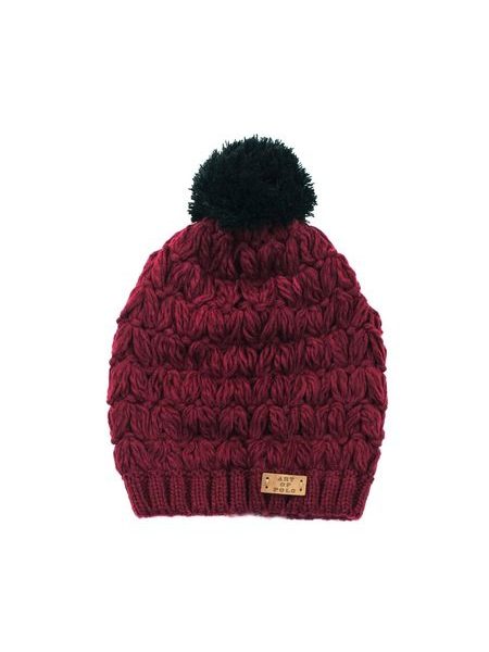 Vínová zimní čepice s černou bambulí