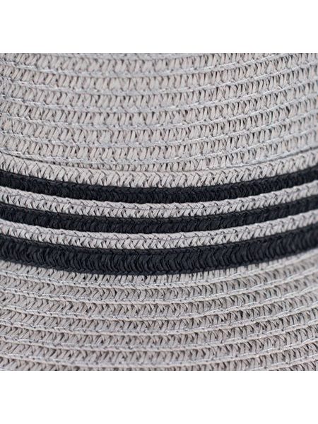 Klobouk se zdobeným lemem