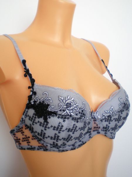 Vyztužená podprsenka push up CHARADE Bridget plunge