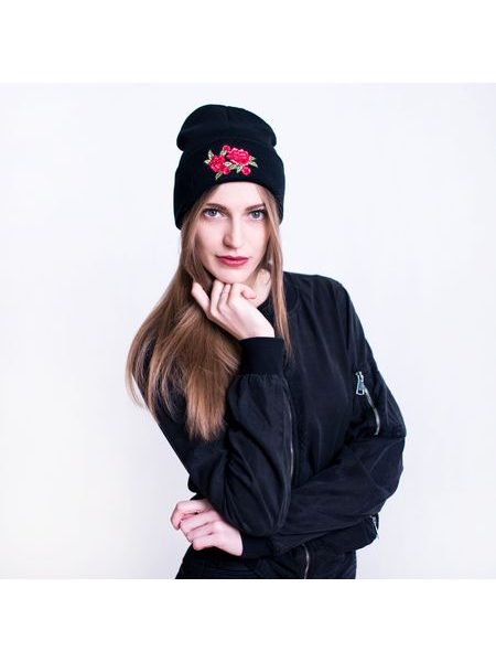 Čepice s růží