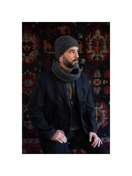 Pletená dámská elegantní čepice se šálou grafitová