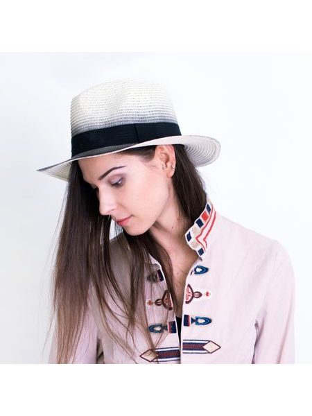 Lehký klobouk se stuhou