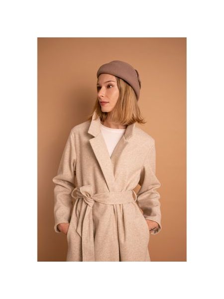 Zdobený klobouk - světlebéžový